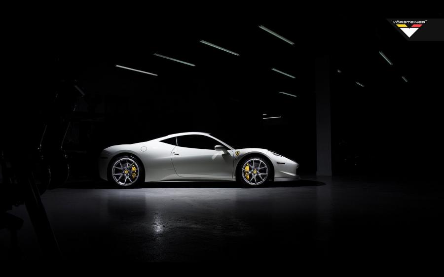  Ferrari 458-V Italia by Vorsteiner 2014 года  (фото 5 из 19)